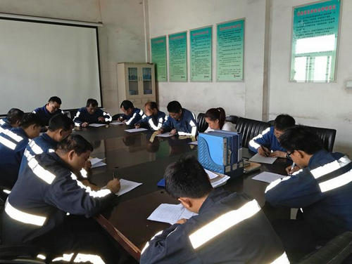 洗選煤運(yùn)營公司洗煤廠黨支部：用心學(xué) 切實(shí)做 讓“兩學(xué)一做”見成效