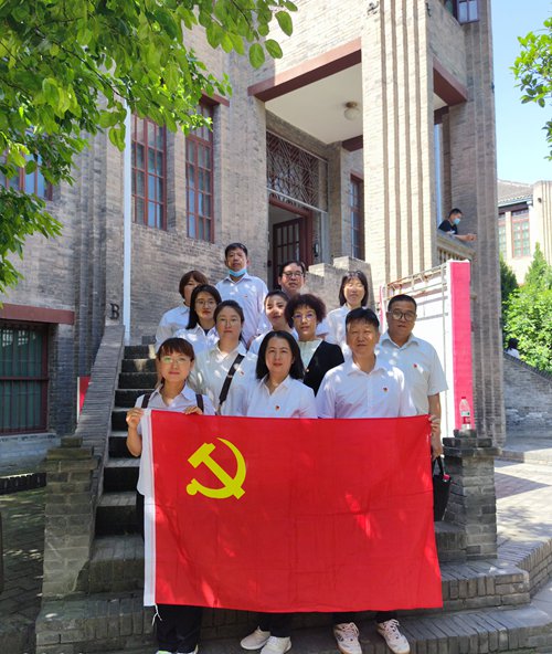 陜煤建設(shè)公司開展“追尋紅色足跡 感悟初心使命”主題黨日活動(dòng)