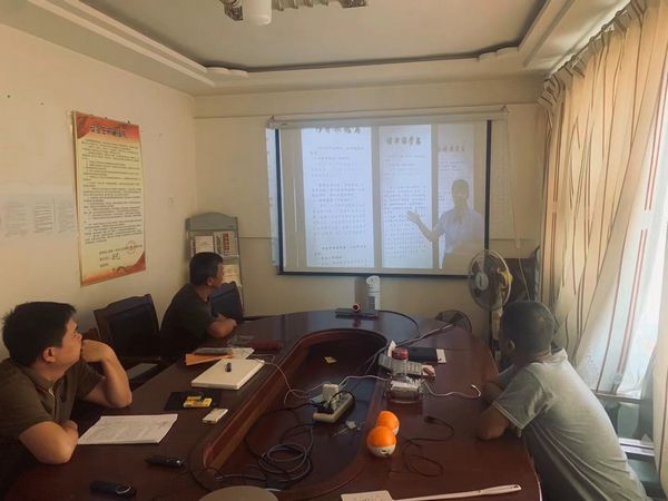 陜煤建設(shè)天工公司土建第二黨支部開展“傳承紅色家風(fēng)、涵養(yǎng)初心使命”主題黨日活動