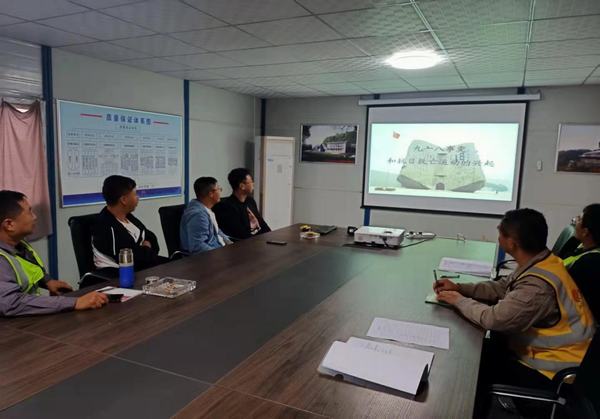 陜煤建設(shè)銅煤公司第三項(xiàng)目部召開(kāi)“銘記歷史，勿忘國(guó)恥 紀(jì)念九一八事變90周年”專(zhuān)題學(xué)習(xí)會(huì)