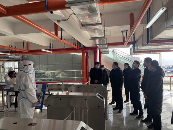 彬州市委書(shū)記王宏志、市長(zhǎng)陳加寶一行蒞臨銀西高鐵彬州東站前廣場(chǎng)項(xiàng)目指導(dǎo)疫情防控工作