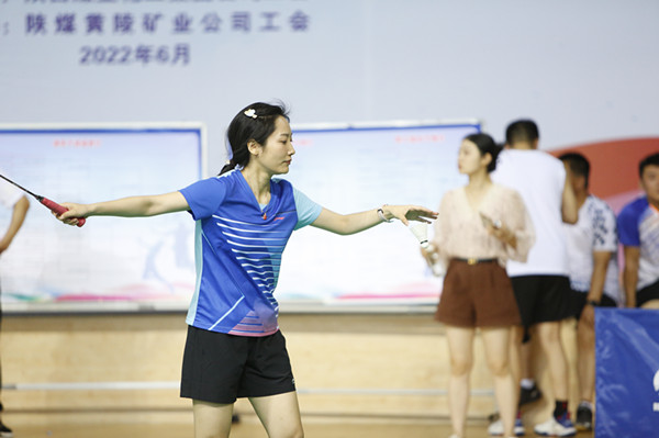 陜煤建設(shè)在“黃陵礦業(yè)杯”職工羽毛球比賽中獲取多項榮譽(yù)