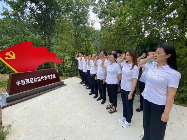 陜煤建設新城公司 開展“追憶崢嶸歲月 傳承紅色精神”主題黨日活動