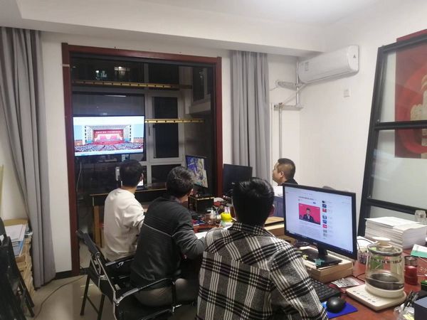 陜煤建設(shè)天工公司土建二部:開展《喜迎二十大 奮進新征程》主題黨課活動