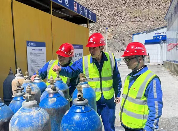 陜煤建設(shè)礦建三公司：多點(diǎn)發(fā)力，點(diǎn)亮安全之光