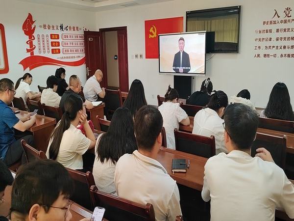 陜煤建設(shè)煤礦運(yùn)營服務(wù)分公司：積極開展《信訪工作條例》實(shí)施兩周年學(xué)習(xí)宣傳活動(dòng)